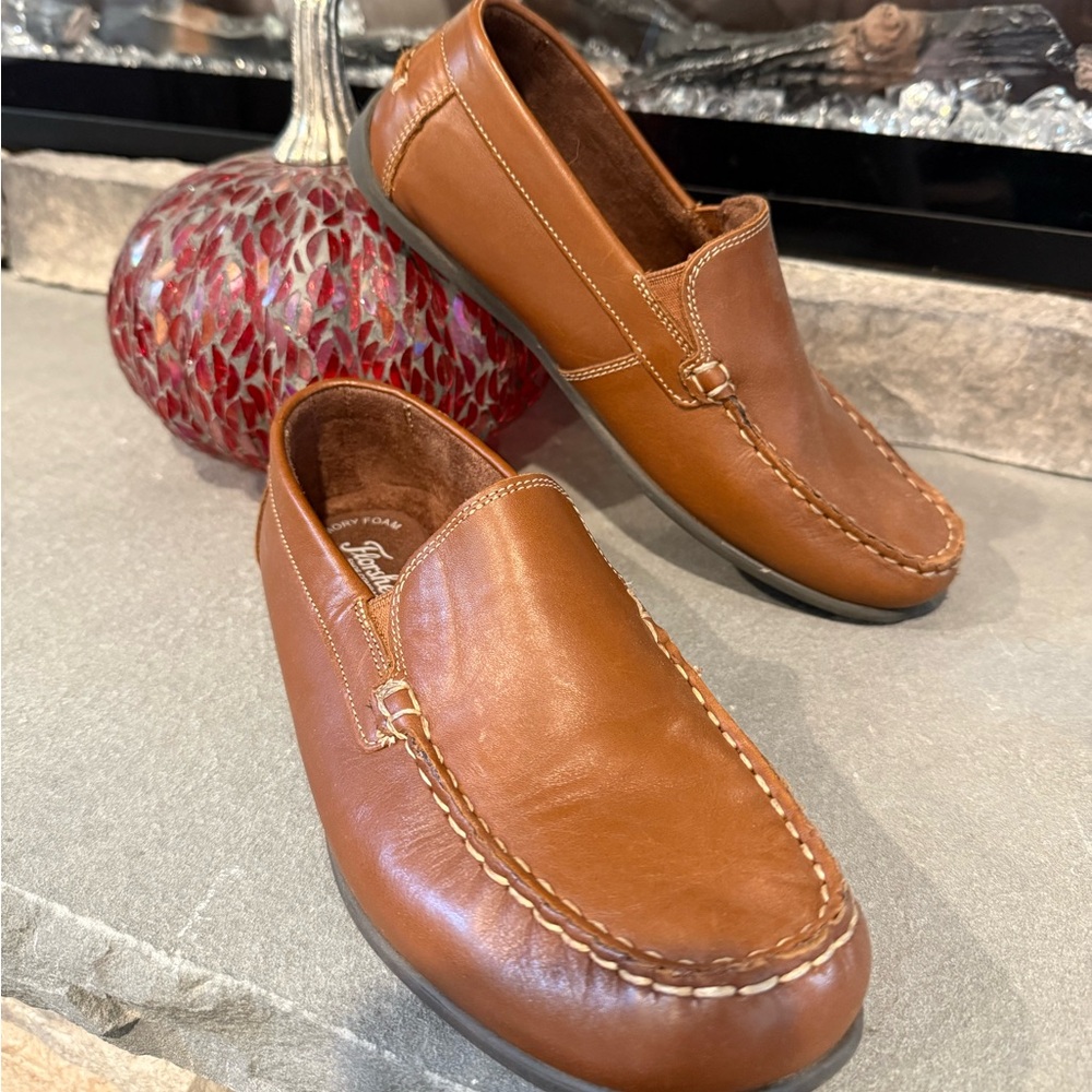 Boys size 6 Florsheim dress shoes